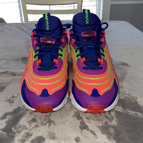 ✅Nike AirMax 270 React✅ - Picture 3 of 12